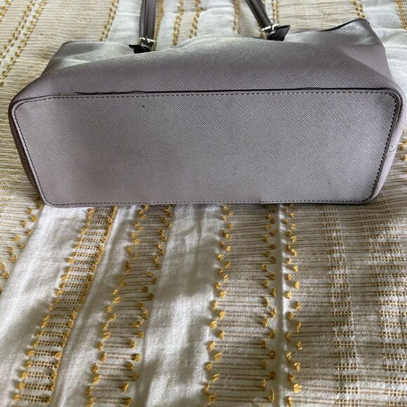 Michael Kors Jet Set Travel Micro-Stud Pearl Grey Saffiano Leather Tote Handbag - Picture 3 of 15